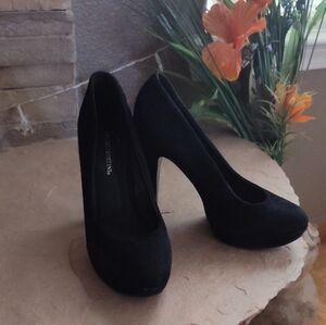 Franco Fortini Black Heels with Platform and Closed Toe